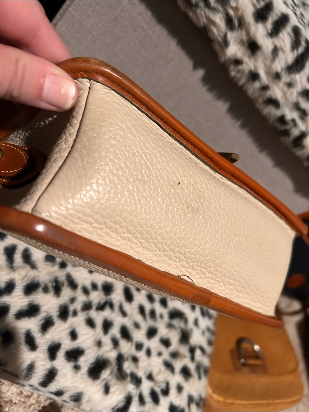 Dooney & Bourke Vintage All-Weather Leather Surrey bag w/ Matching Wallet - Picture 5 of 16